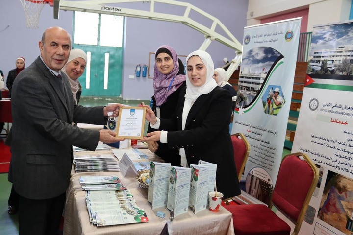 اليوم العلمي في مدارس الكلية العلمية الإسلامية